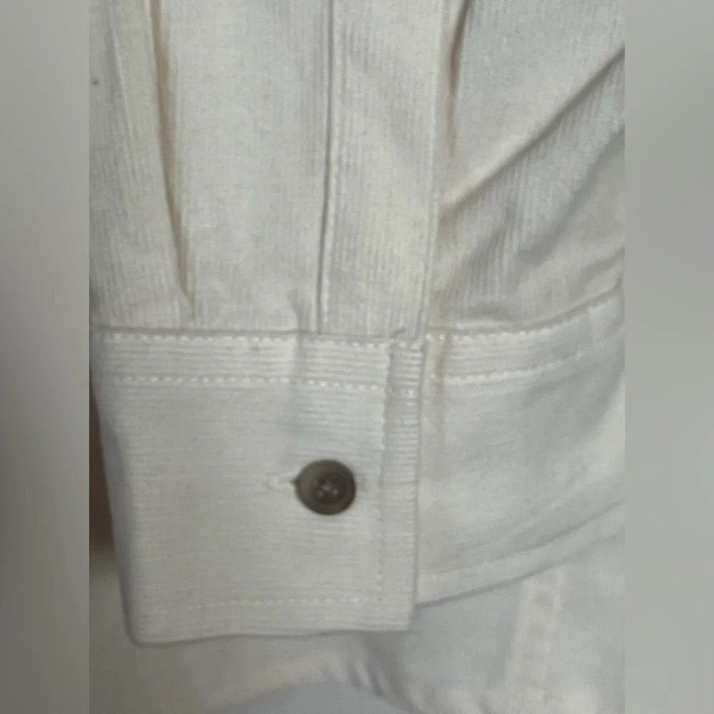 Croft & Barrow Cream Corduroy Shirt. New with tags. Women’s size XXL